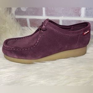 Women’s Clarks Wallabee Deep purple suede size 8